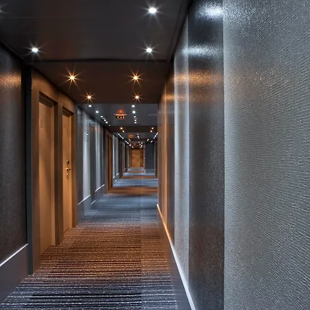 Hotel Firstname Tuluza