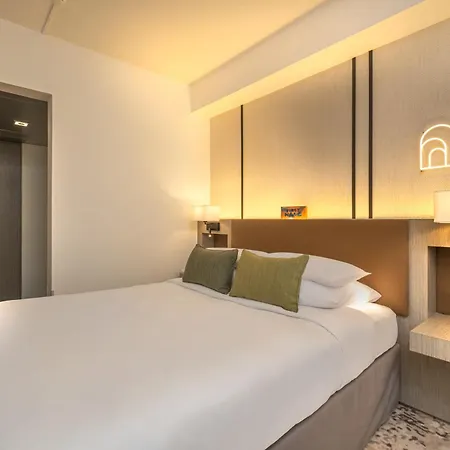 Hotel Firstname Tuluza